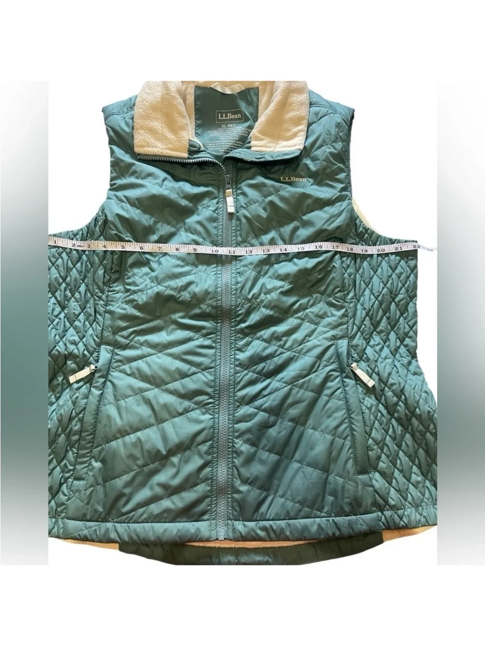 L.L. Bean
L.L. Bean Women's Quilted Vest Full Zip Fleece Lined Size XL - Picture 7 of 11